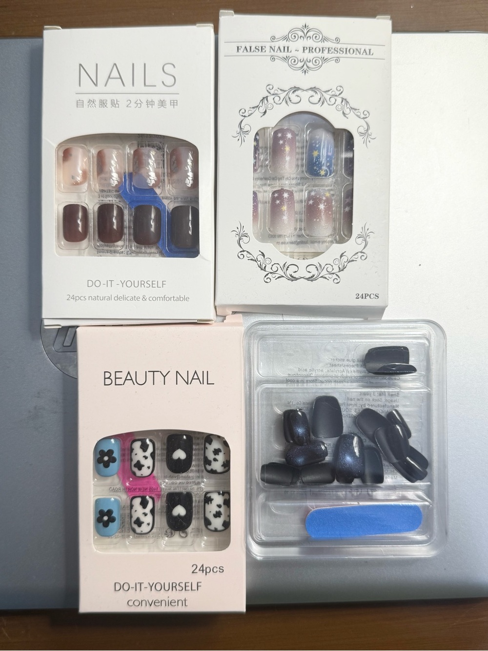 Bundle of 4 press on nails boxes